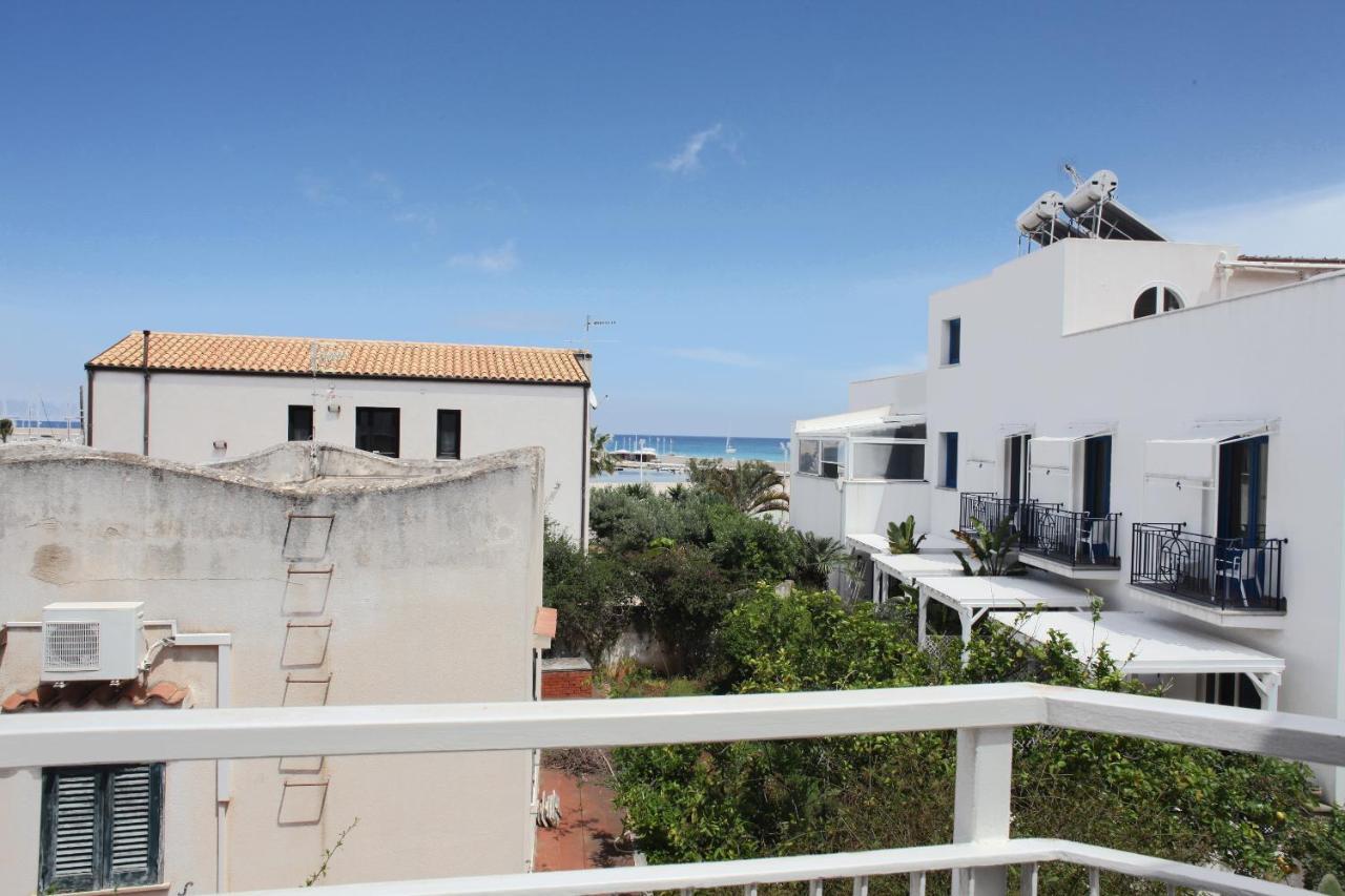 Beachside Rooms & Suites Сан-Вито-Ло-Капо Экстерьер фото
